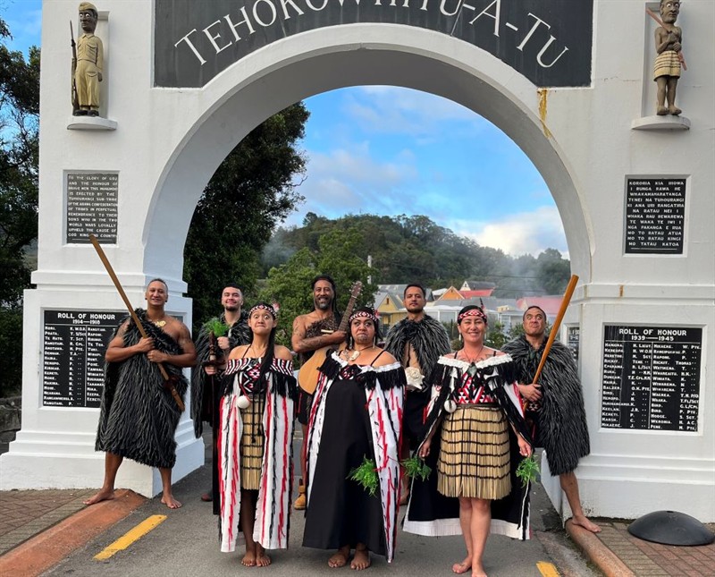 Cultural Combo A: 11am Village Tour + 12.30pm Cultural Performance
